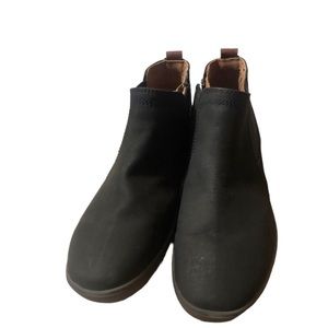 NWT Cobb Hill Ankle Boots Black Leather Rubber Sole Side Zipper Size 8